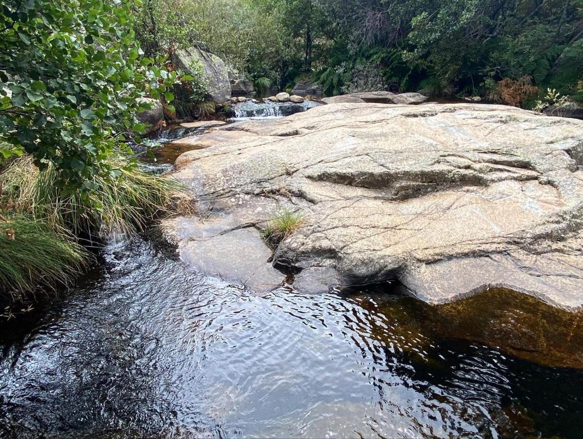 Casa Do Penedo - Um Segredo Na Serra Da Estrela Quintas de Baixo المظهر الخارجي الصورة
